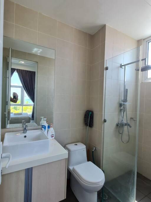 Southbay Seaview A10 #10minqueensbay #15minspice Apartment *