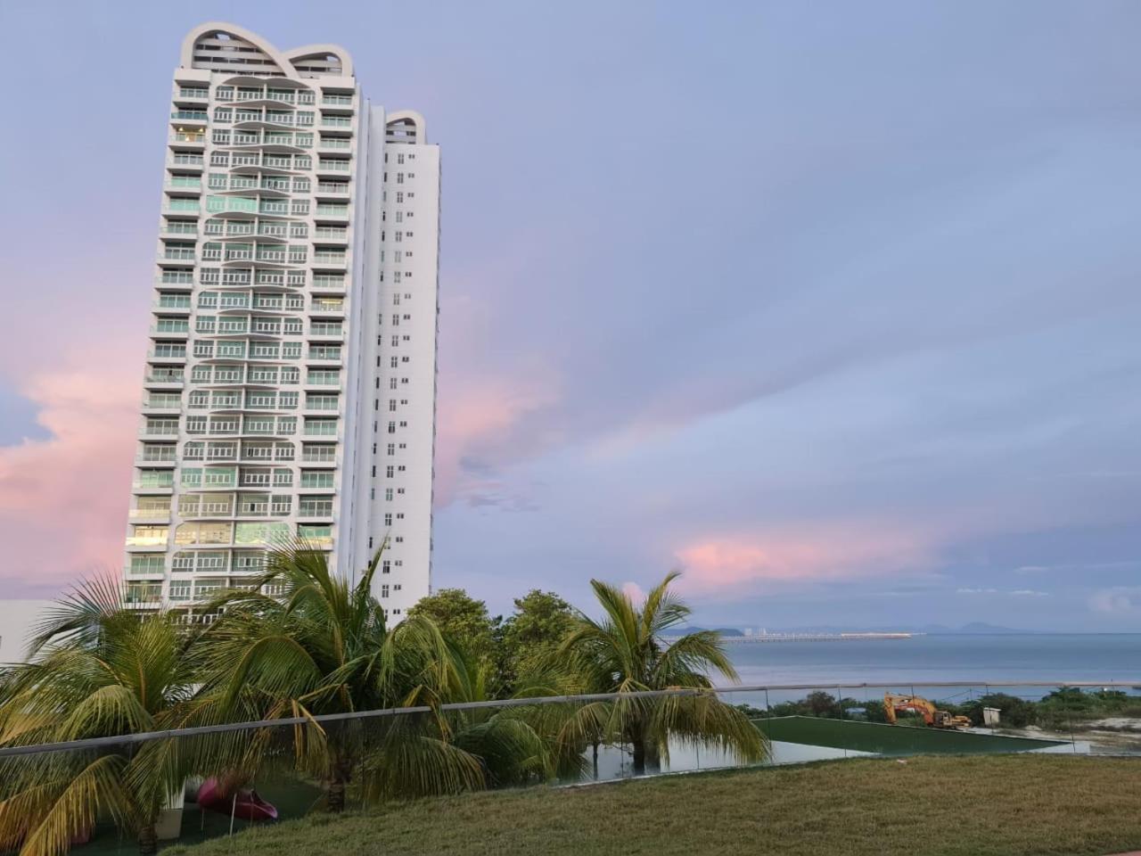 Apartment Southbay Seaview A10 #10minqueensbay #15minspice