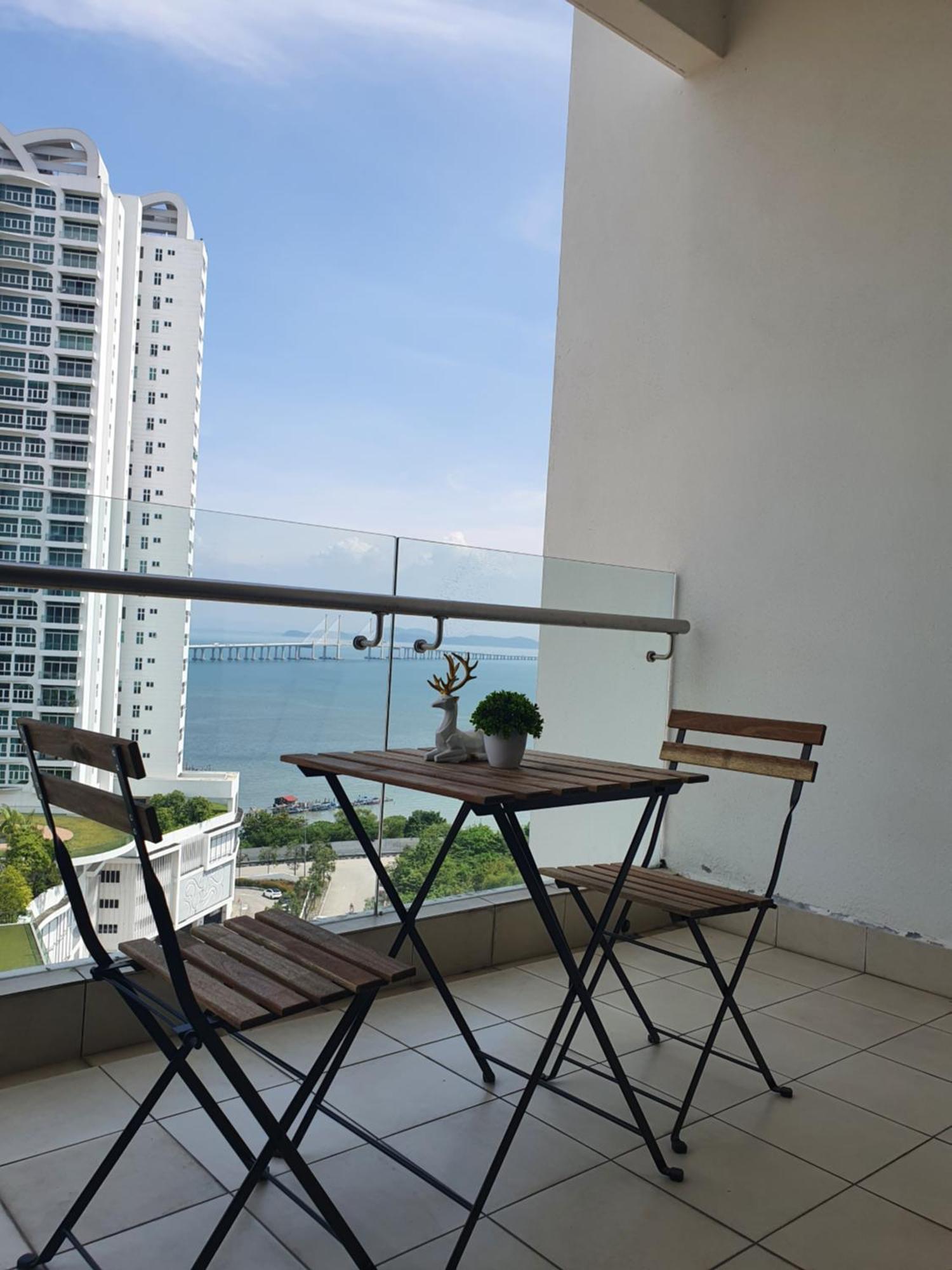 Southbay Seaview A10 #10minqueensbay #15minspice Apartment *