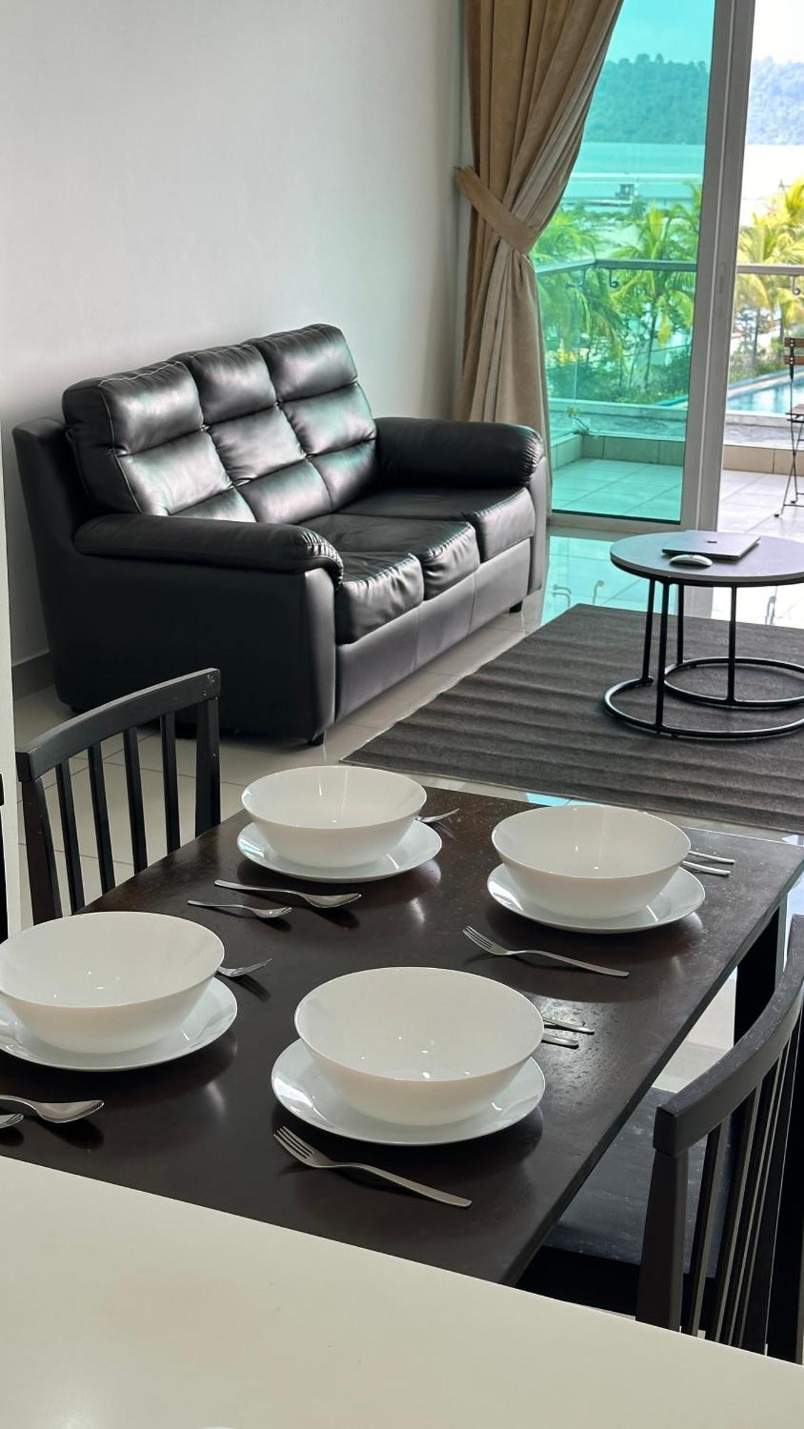 Southbay Seaview A10 #10minqueensbay #15minspice Apartment *